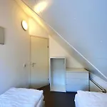 Holiday home Previnaireweg 24 Callantsoog